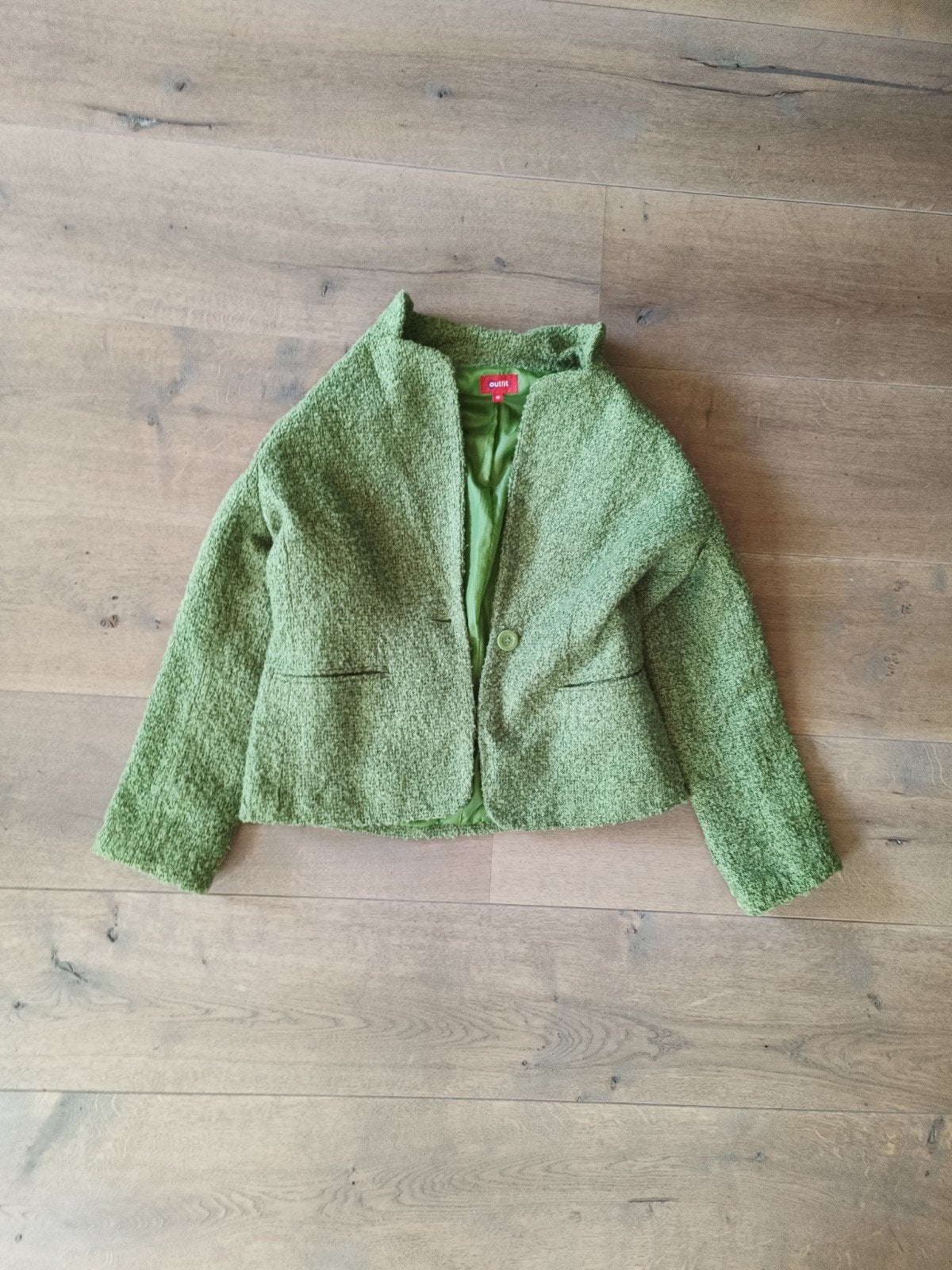 Groen Bouclé Jasje Maat 40 - Outfit, Maat 38/40 (M), Verzenden, Zo goed als nieuw, Jasje
