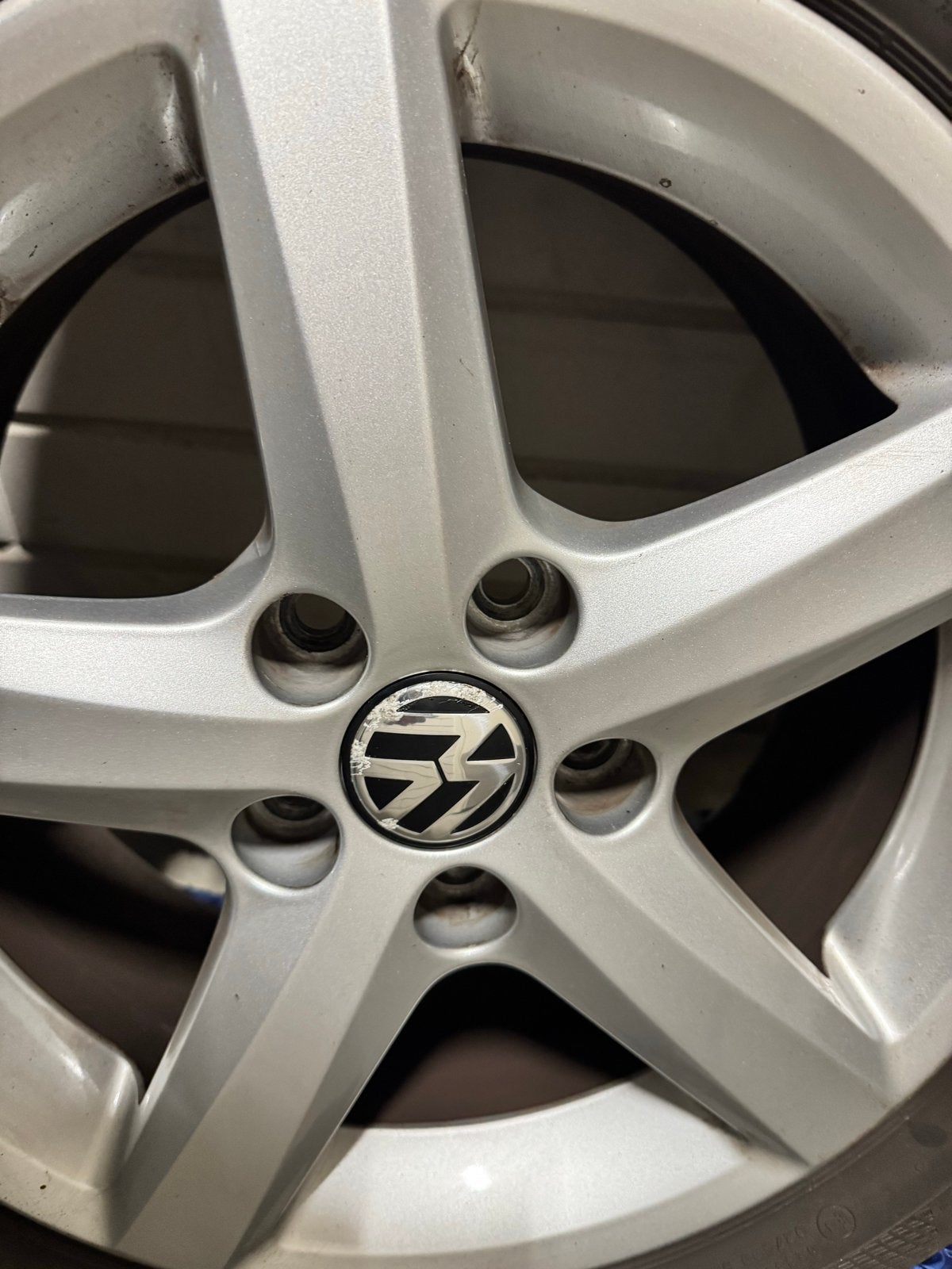 Volkswagen lichtmetalen velgen 15 inch met winterbanden, Ophalen