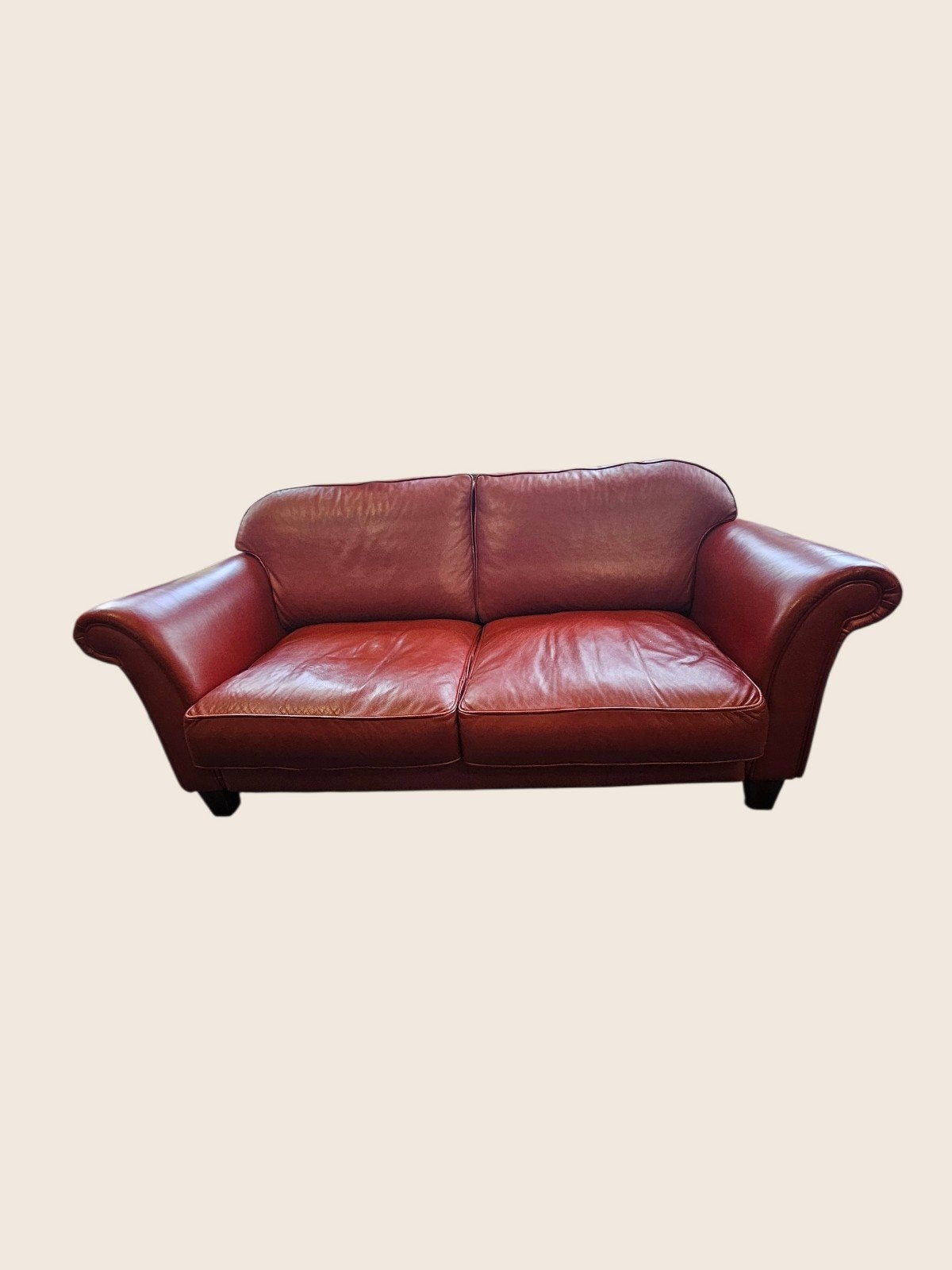 Comfortabele rode leren tweezitsbank, Huis en Inrichting, Fauteuils, Ophalen, Gebruikt, Onbekend, Onbekend