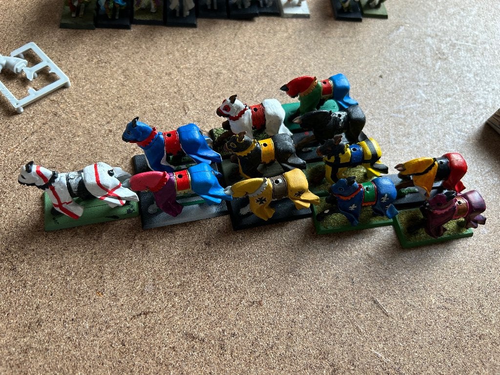 12 Bretonnia-paarden (TOW), Gebruikt, Figuurtje(s), Warhammer, Ophalen of Verzenden