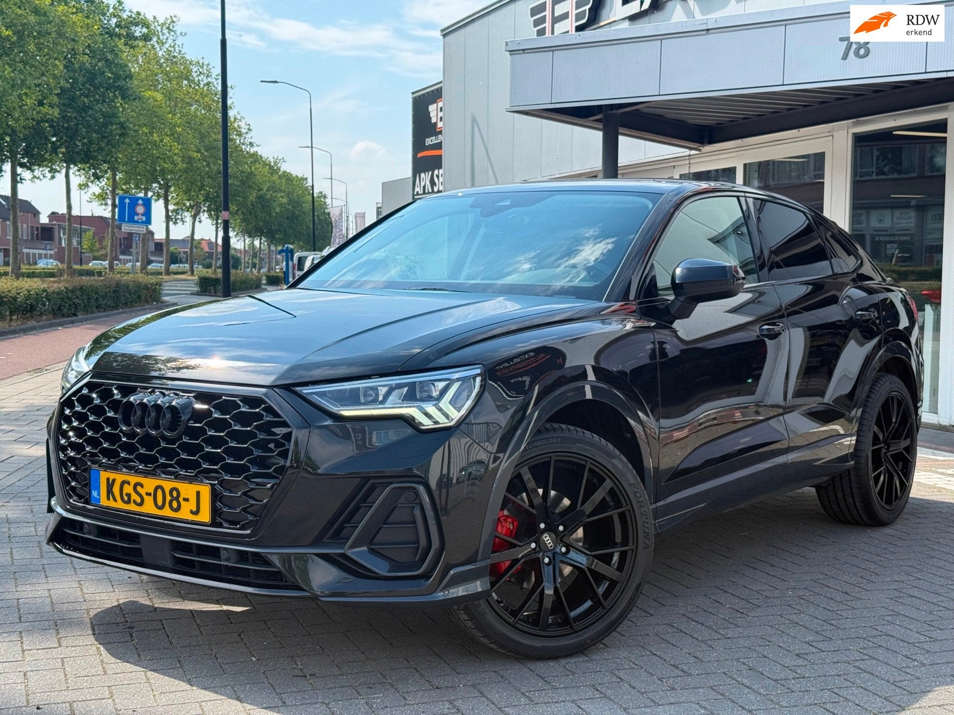 Audi Q3 Sportback 35 TFSI Business | Black Edition, Dealer onderhouden, Zwart, 4 cilinders, 150 pk
