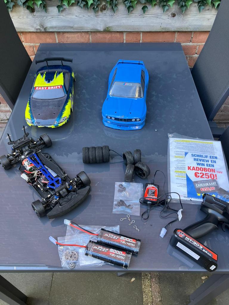 Himoto flying fish 1:10 drift car, Hobby en Vrije tijd, Modelbouw | Radiografisch | Auto's, Ophalen of Verzenden, Gebruikt, Schaal 1:10