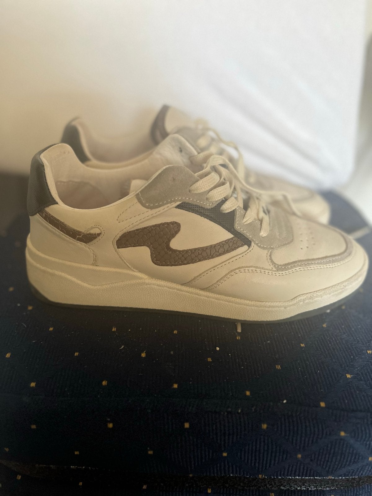 VIA VAI Sneakers - Maat 39, Kleding | Dames, Schoenen, Ophalen of Verzenden, Gedragen, Beige, Sneakers of Gympen
