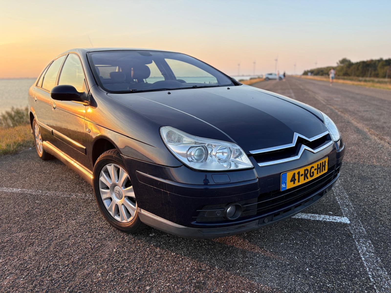 Citroën C5 2.0-16V AUTOMAAT/APK JULI 2027/FULL OPTION/NAP, Parkeersensor, Beige, 4 cilinders, 700 kg