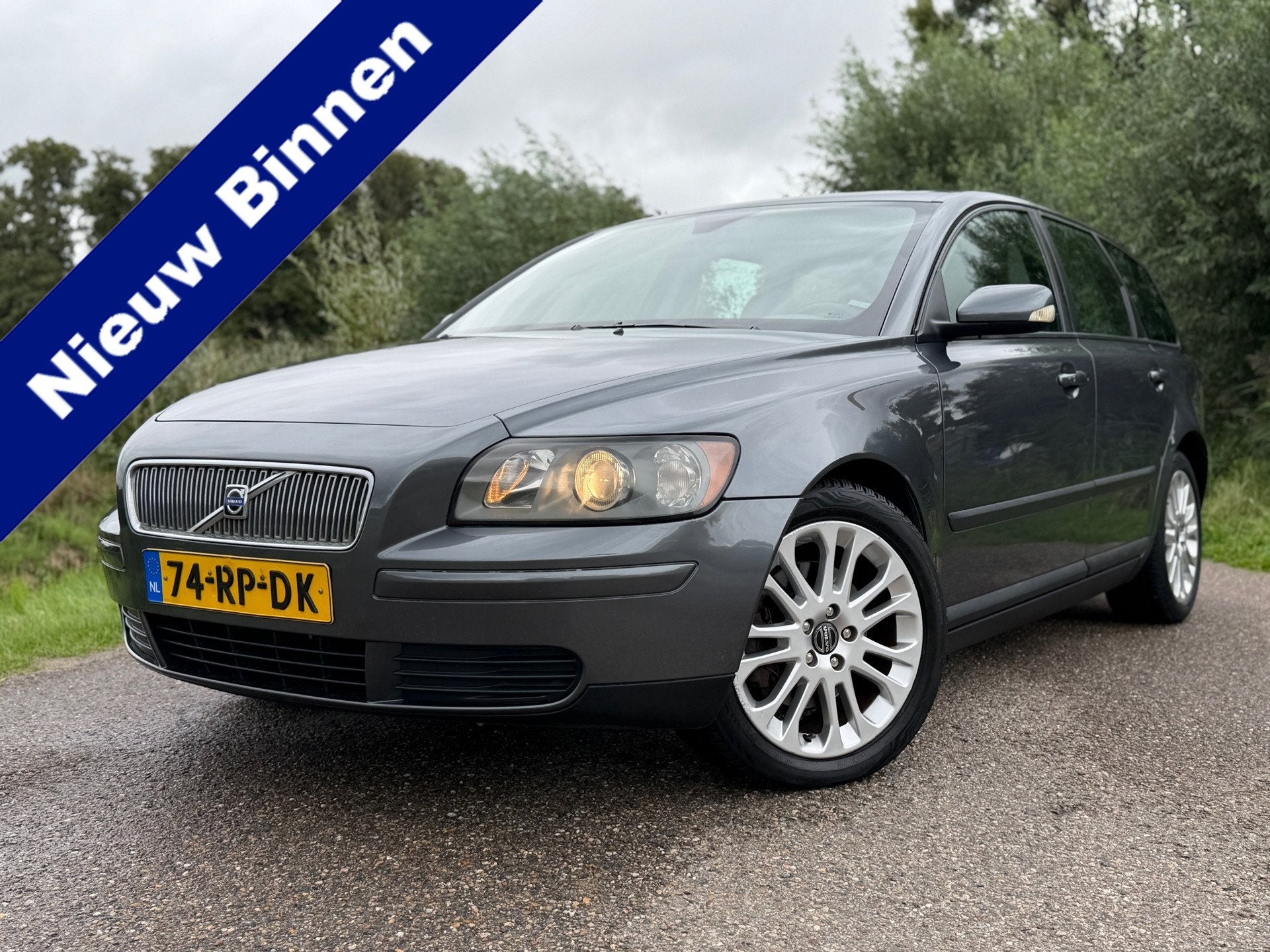 Volvo V50 2.4 Kinetic / Automaat / Airco / Cruise Control /, Auto's, Volvo, Stof, Gebruikt, 700 kg, 2435 cc