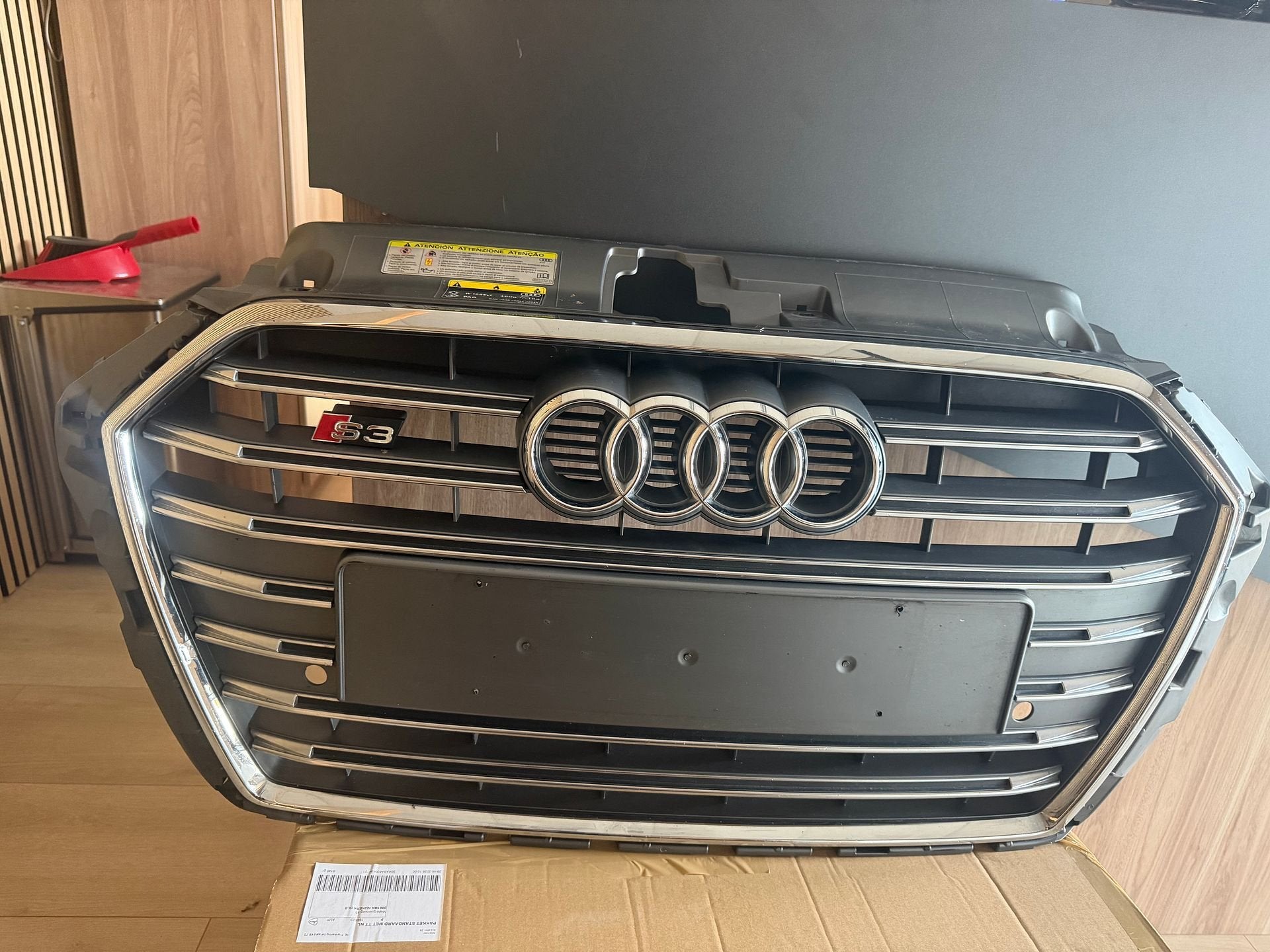 Audi S3 A3 8V bumper grill Chrome chroom 8v3853651AC, Gebruikt, -, -, Ophalen of Verzenden