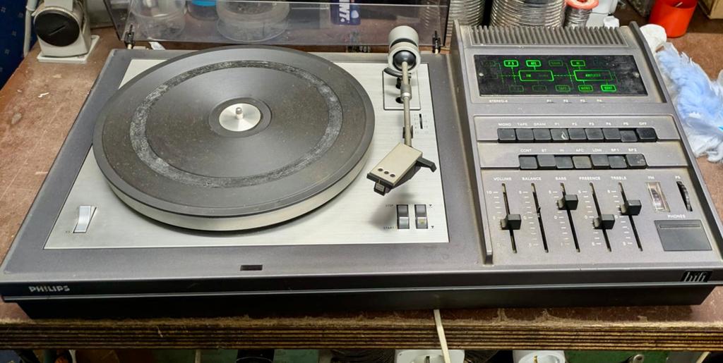 Philips Hi-Fi Music Center type 22RH837 uit 1973., Audio, Tv en Foto, Platenspelers, Ophalen, Niet werkend, Platenspeler, Philips