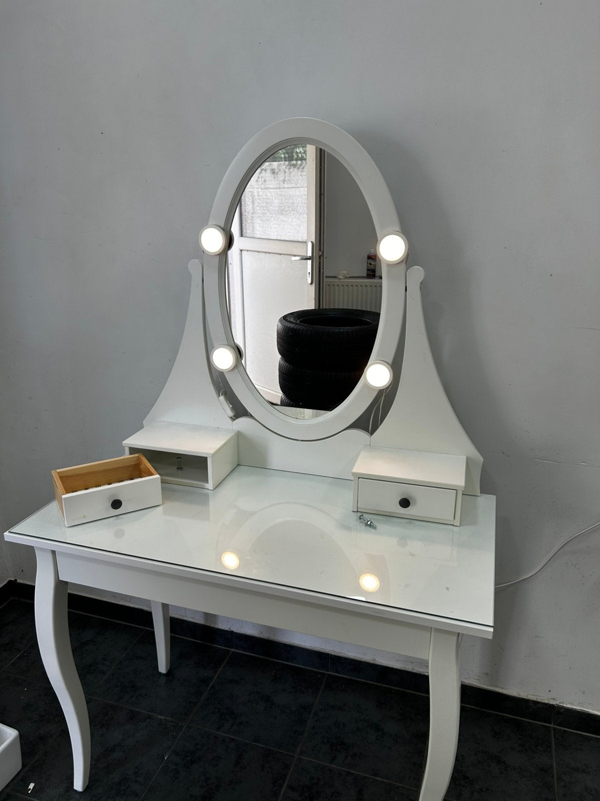 IKEA HEMNES Kaptafel met Extra Hollywood Verlichting, Huis en Inrichting, Ophalen, Zo goed als nieuw, 50 tot 100 cm, Minder dan 100 cm