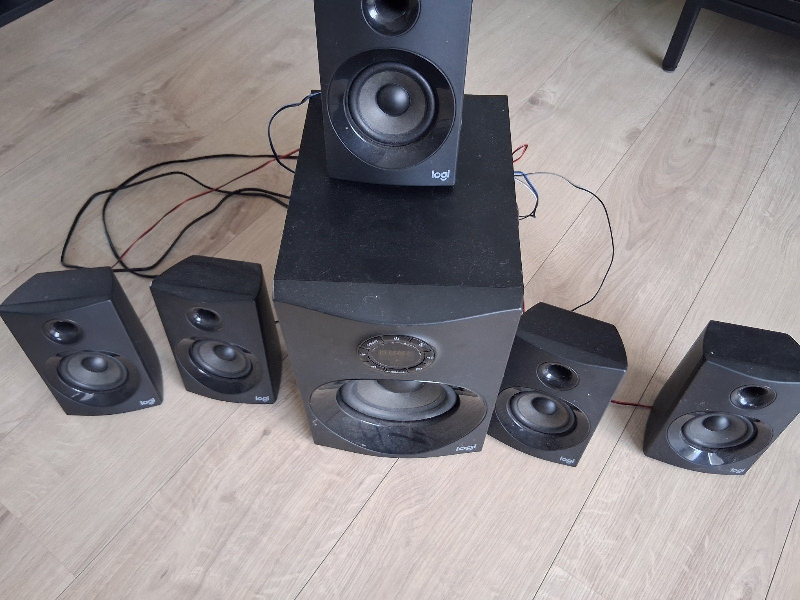 Logitech Z607 5.1 Surround Sound Systeem met Bluetooth, Ophalen, Gebruikt, Logitech, Bluetooth