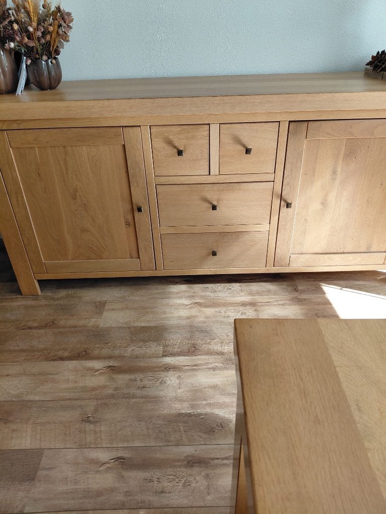 Massief eiken dressoir, Huis en Inrichting, Kasten | Dressoirs, Ophalen, Gebruikt, Met deur(en), 150 tot 200 cm