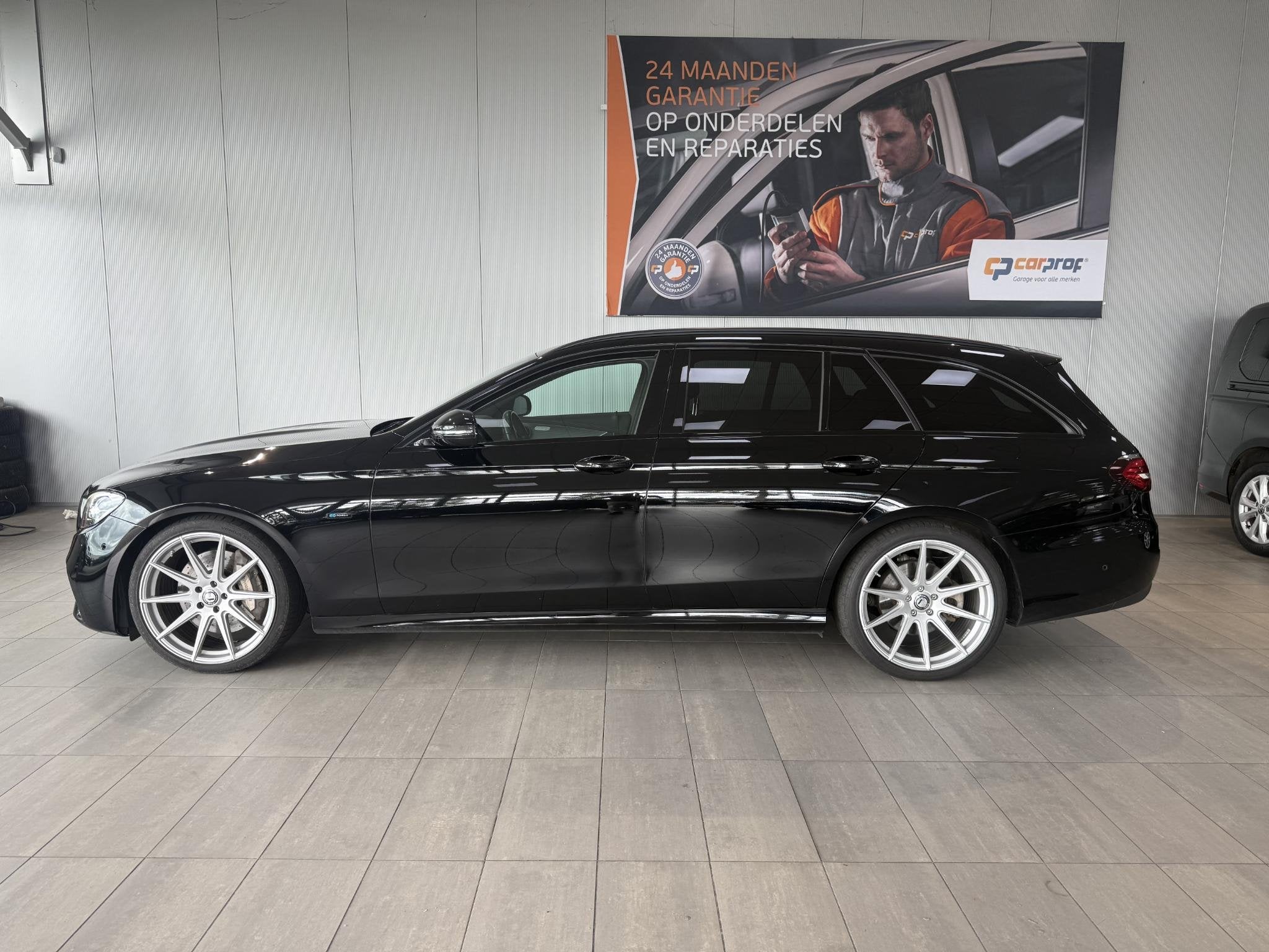 Mercedes-Benz E-klasse Estate 300 e AMG Line | SOH 98%, Auto's, Gebruikt, 4 cilinders, 320 pk, Zwart