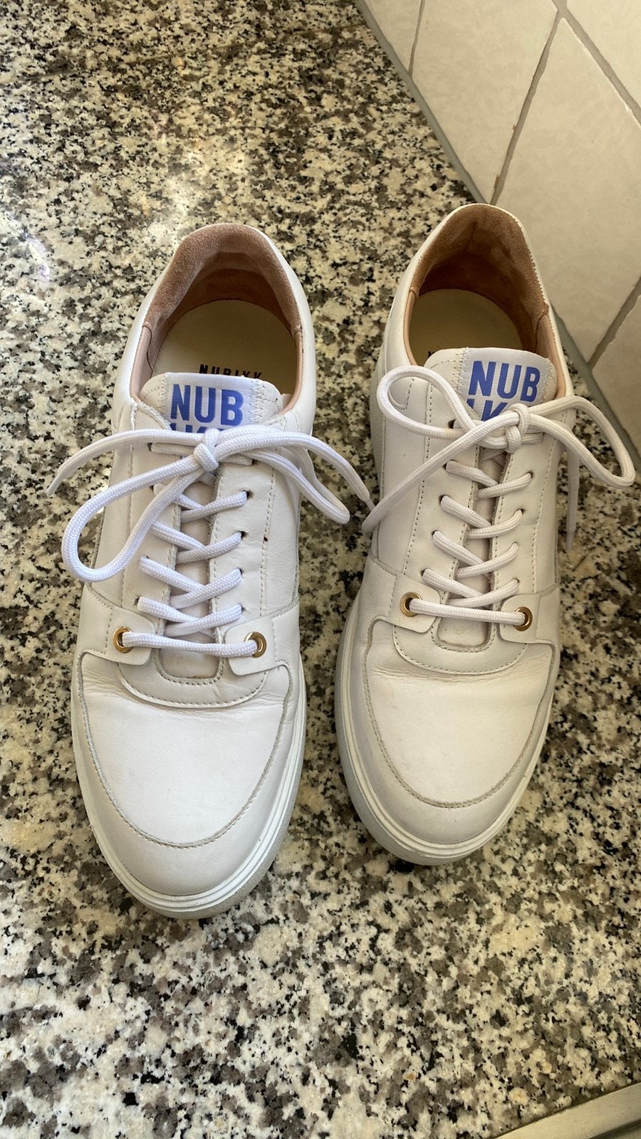 Nubikk witte leren sneakers mt 41, Ophalen of Verzenden, Zo goed als nieuw, Wit, Sneakers of Gympen