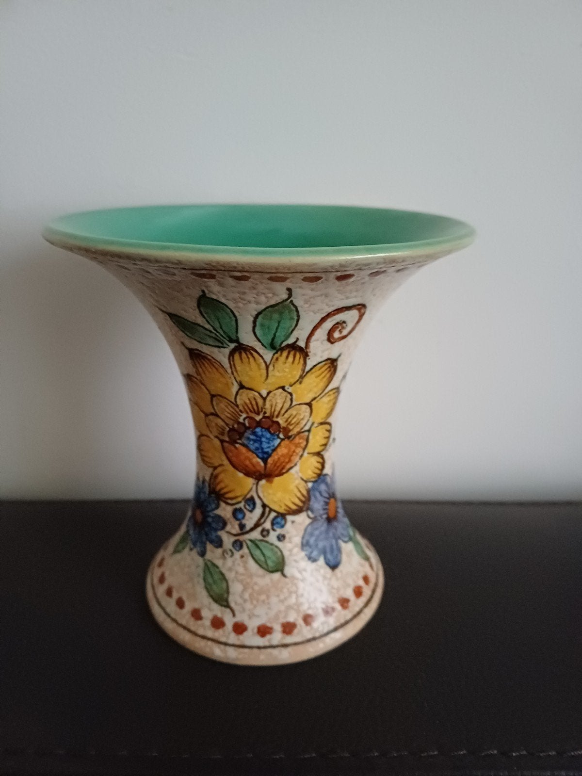Zuid Holland Plateel Beker Vaas met Bloemdecoraties, Ophalen of Verzenden