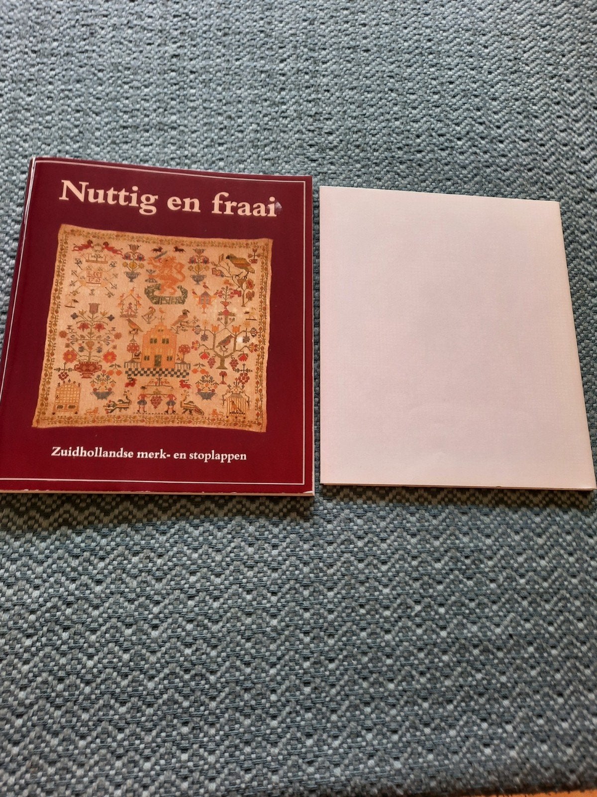 Nuttig en fraai - Zuidhollandse merk- en stoplappen, Ophalen of Verzenden, Nieuw, Borduren en Naaien