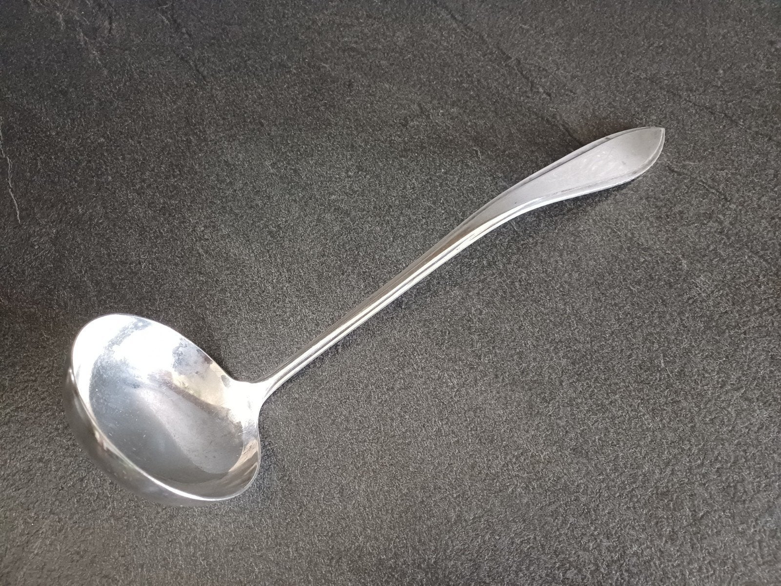 Oude Verzilverde Sola 90 Puntfilet Soeplepel voor € 10, Ophalen