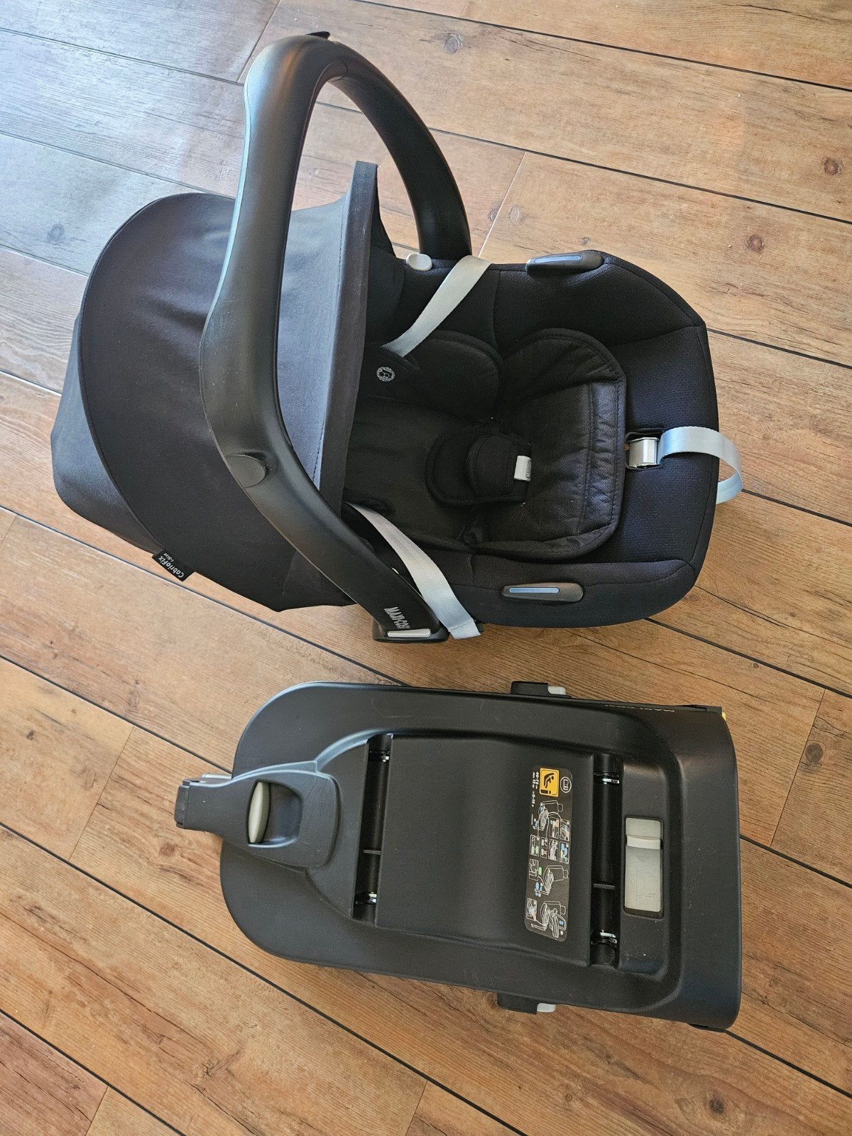 Maxi Cosi Cabriofix i-Size met FamilyFix 3 base, Kinderen en Baby's, Autostoeltjes, Ophalen, Autogordel of Isofix, Zijbescherming