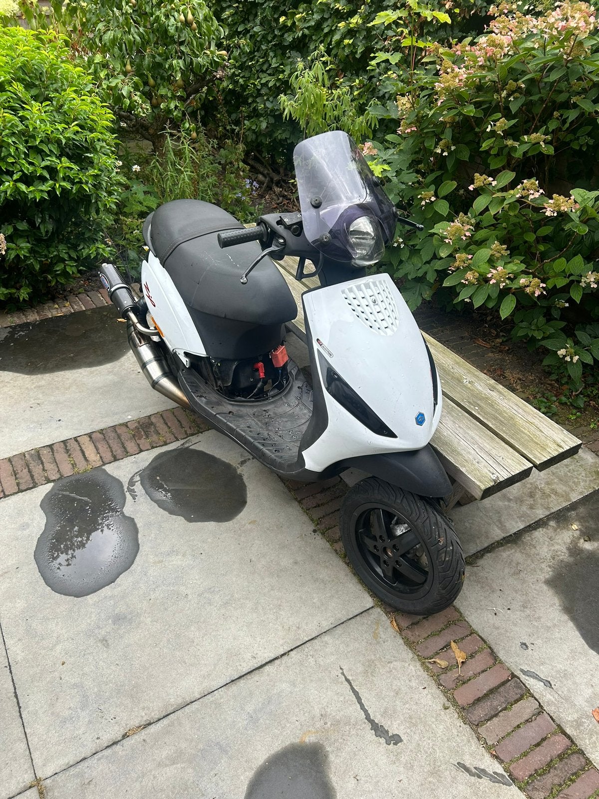 Piaggio zip 172cc brom, Fietsen en Brommers, Scooters | Piaggio, Ophalen of Verzenden, Zo goed als nieuw, Tweetakt, Zip