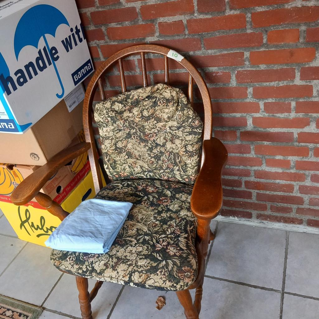 Houten stoel met kussen - Wegens verhuizing te koop, Huis en Inrichting, Stoelen, Ophalen, Gebruikt, Bruin, Stof