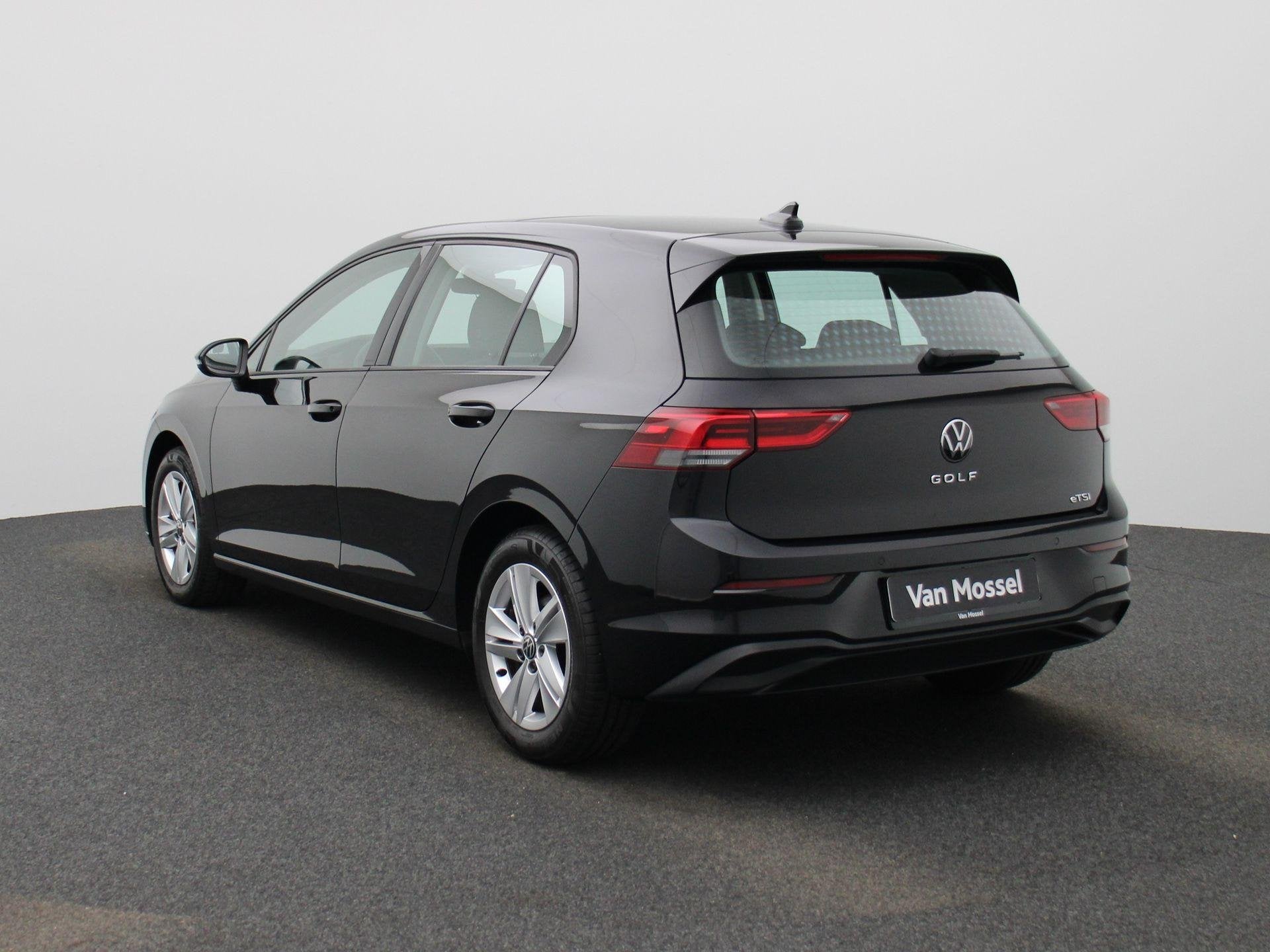 Volkswagen Golf 1.5 eTSI Life | WORDT VERWACHT | AUTOMAAT |, Auto's, 12 maanden, Stof, 4 cilinders, Zwart