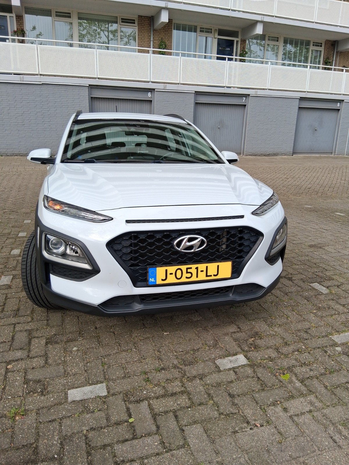 Te koop Hyundai Kona Premium met extra set winterbanden, Ophalen, Gebruikt