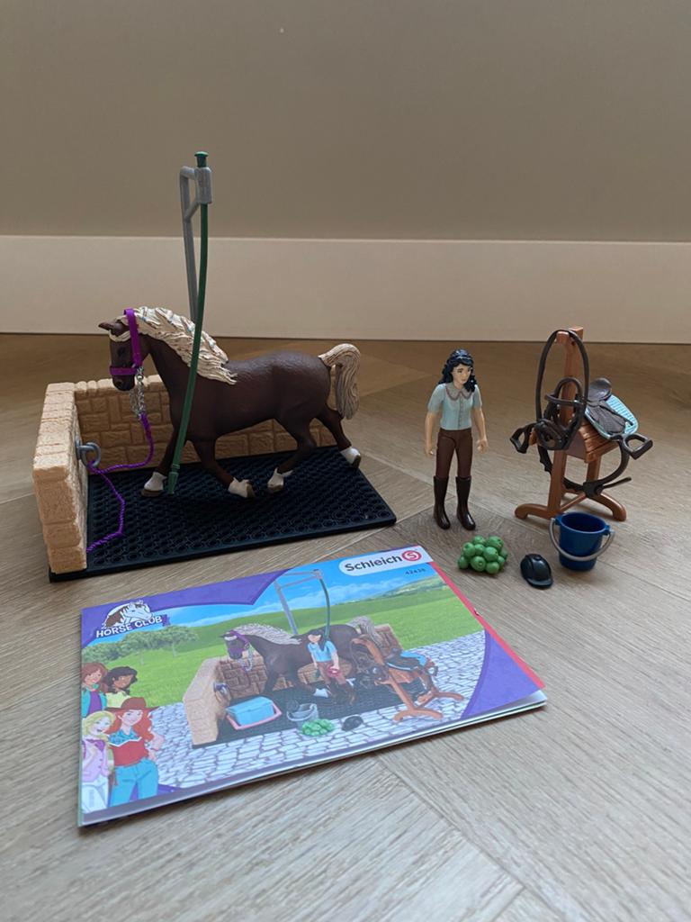 Schleich paarden wasplaats 42438 Emily en Luna, Kinderen en Baby's, Speelgoed | Overig, Ophalen of Verzenden, Zo goed als nieuw