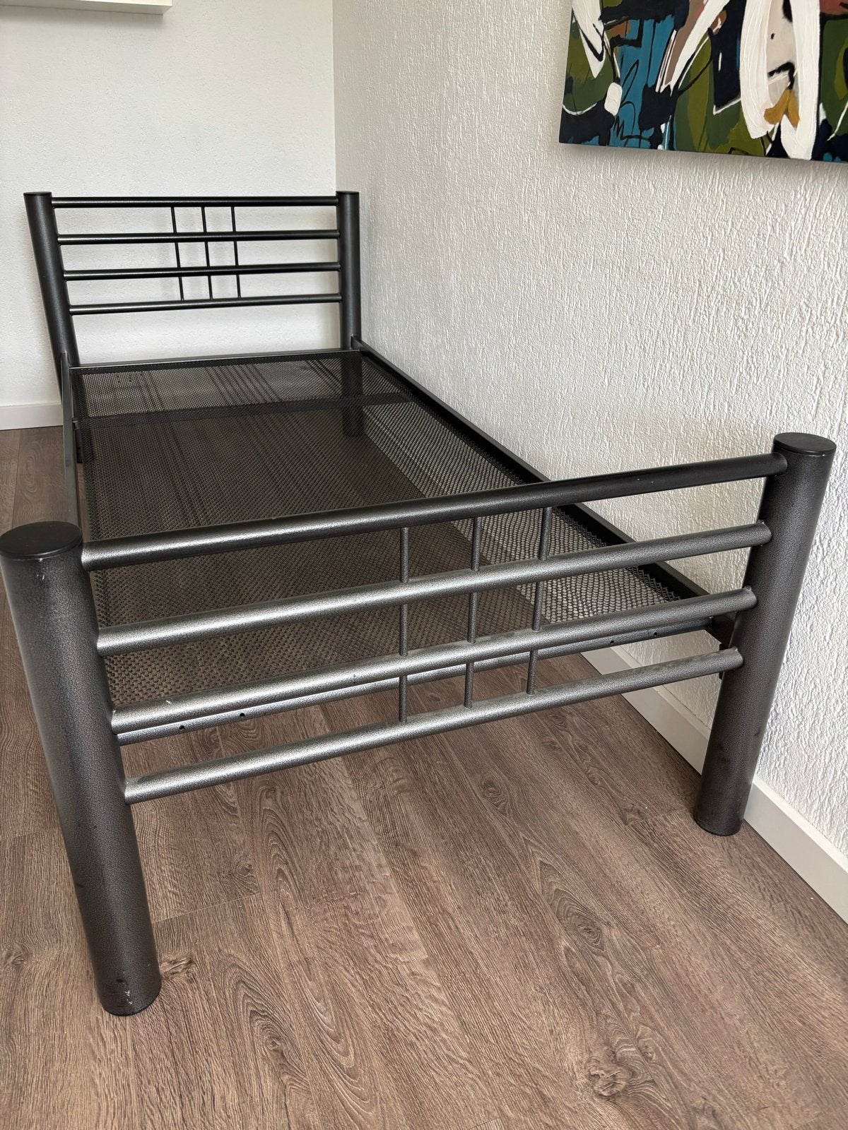 Eenpersoonsbed met nieuw matras - Meradiso, Ophalen, 90 cm, Eenpersoons, Zo goed als nieuw