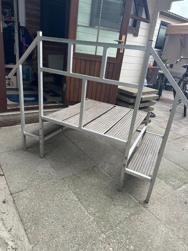 Trapje, Ophalen, Zo goed als nieuw, Overige