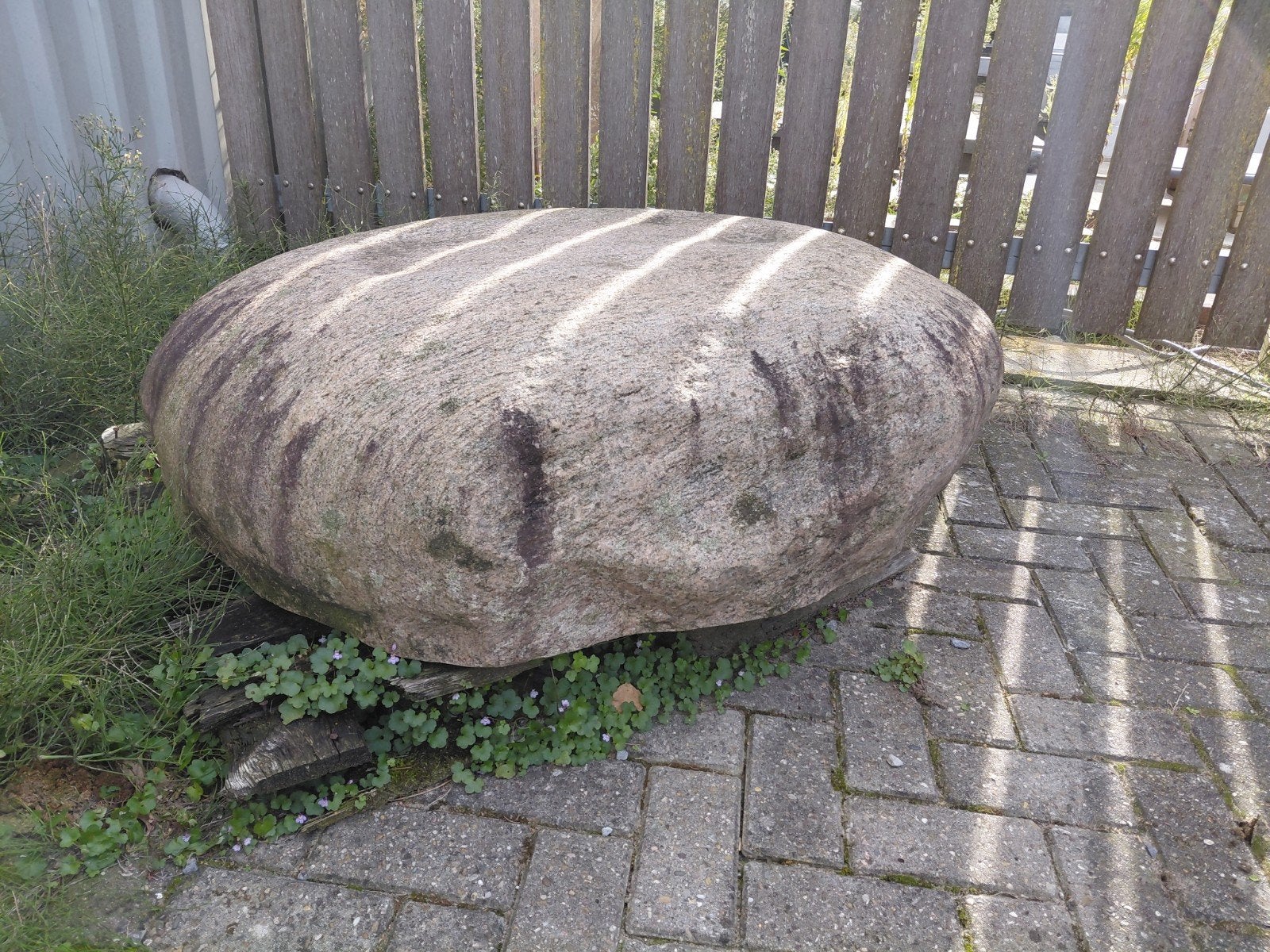 Grote decoratieve kei / zitkei - ca. 110x80x35cm, Tuin en Terras, Ophalen, Zo goed als nieuw, Steen, Overige typen
