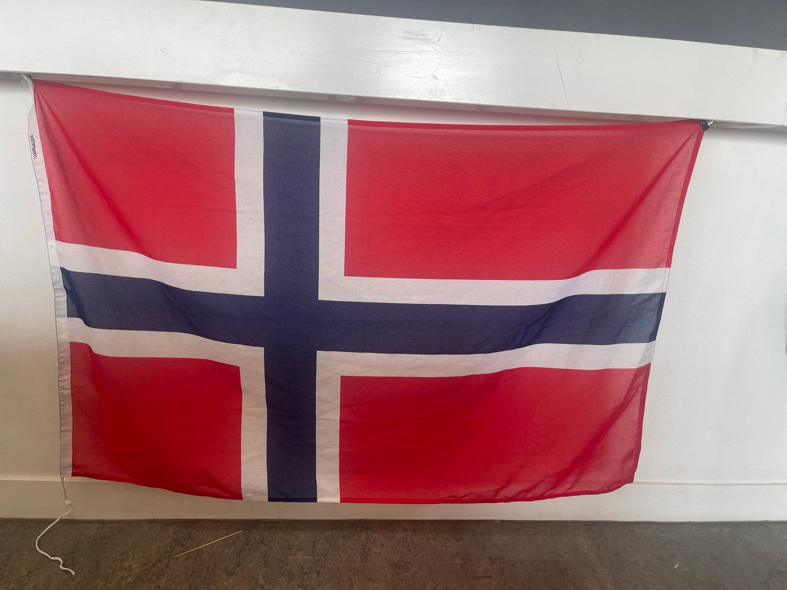 NOORSE  vlag 150 x 100 cm – Stoffen vlag van Noorwegen, Diversen, Ophalen of Verzenden, Zo goed als nieuw