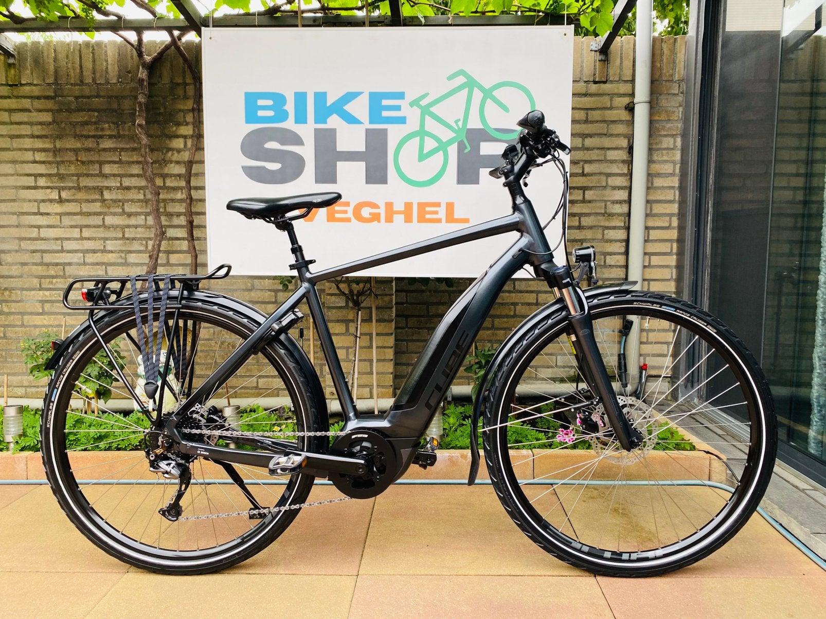 Cube Touring Bosch Middenmot Active Line Plus. Km 3025. H54