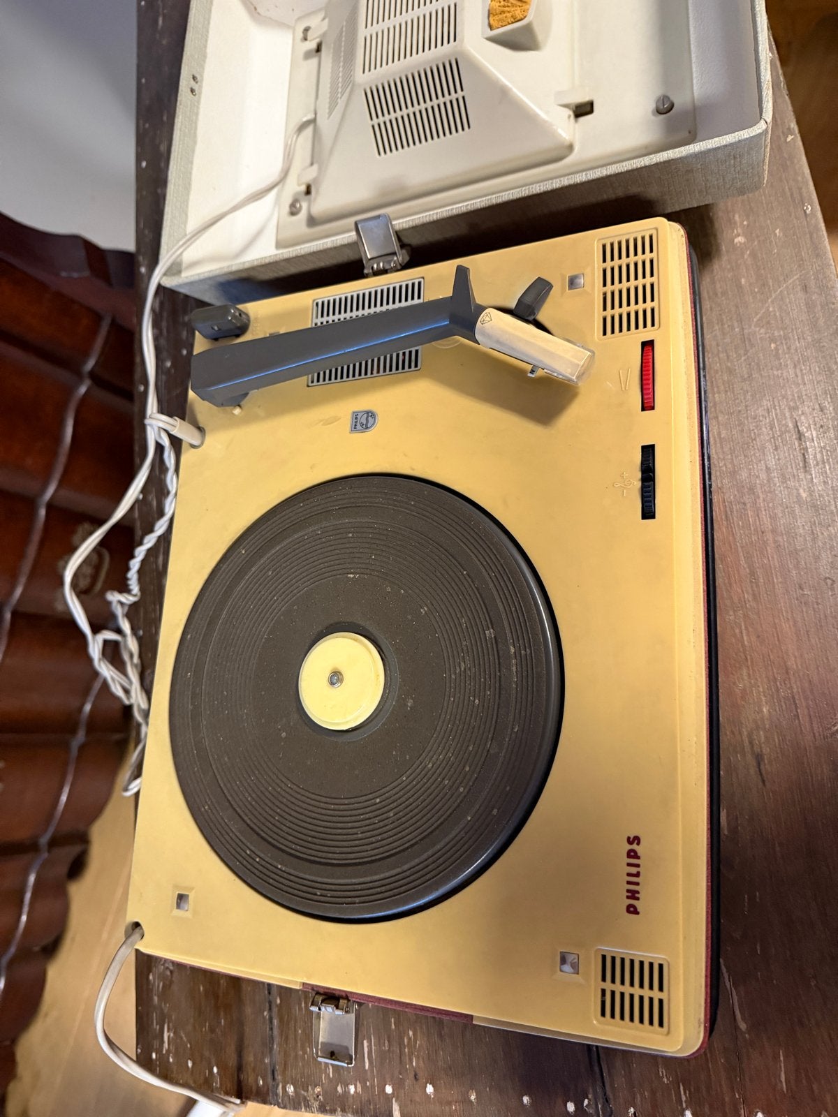 Vintage Philips Platenspeler - Draagbaar en Compleet, Ophalen of Verzenden, Gebruikt, Platenspeler, Philips