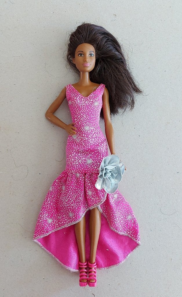 Barbie Mattel Niki 2011, Ophalen of Verzenden, Zo goed als nieuw, Pop