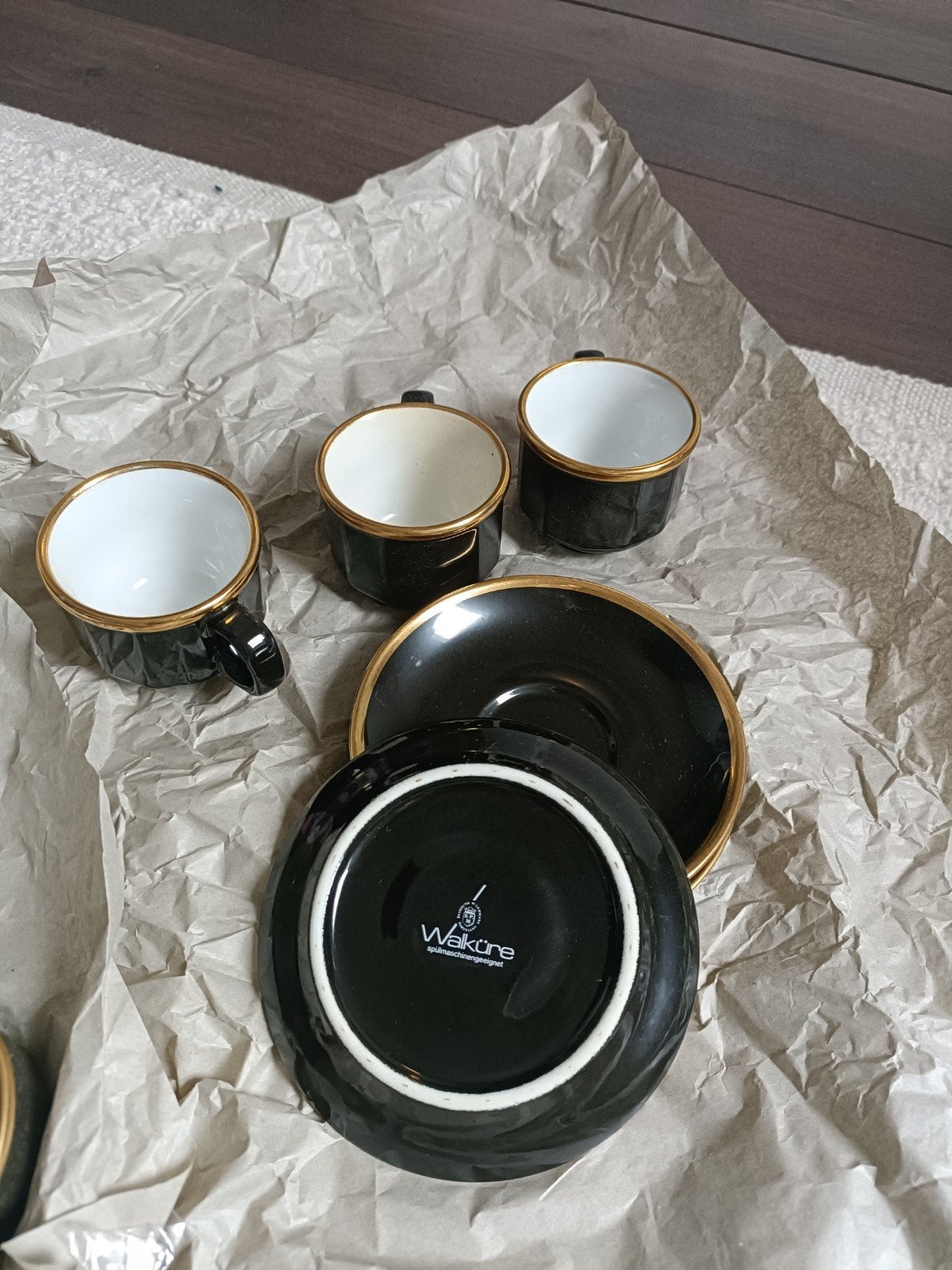 Zwart-gouden Walküre espresso kopjes en schotels, Huis en Inrichting, Ophalen of Verzenden
