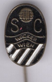 S.V. Wacker Wien koper voetbalclub speldje ( Z_121), Ophalen of Verzenden, Zo goed als nieuw, Sport, Speldje of Pin