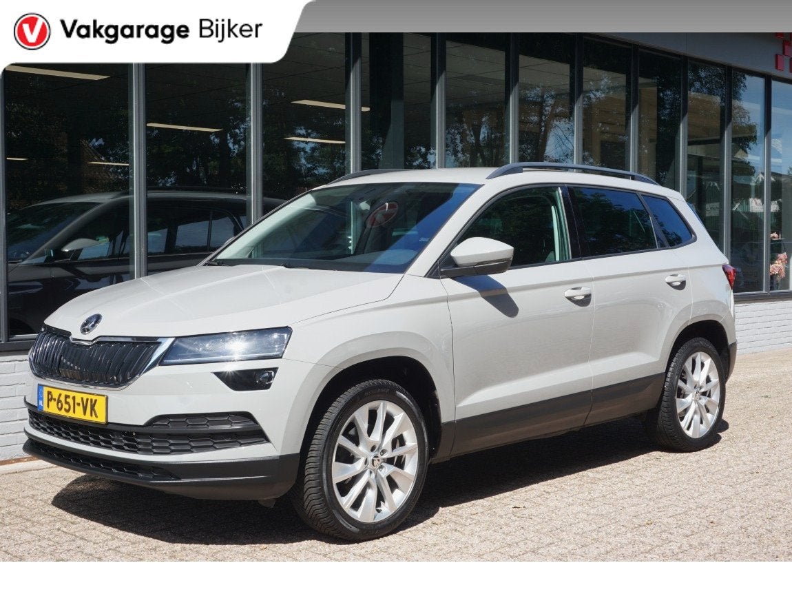 Skoda Karoq 1.5 TSI ACT Style Business Trehkaak/App-connect/, Auto's, 12 maanden, Stof, Euro 6, 4 cilinders