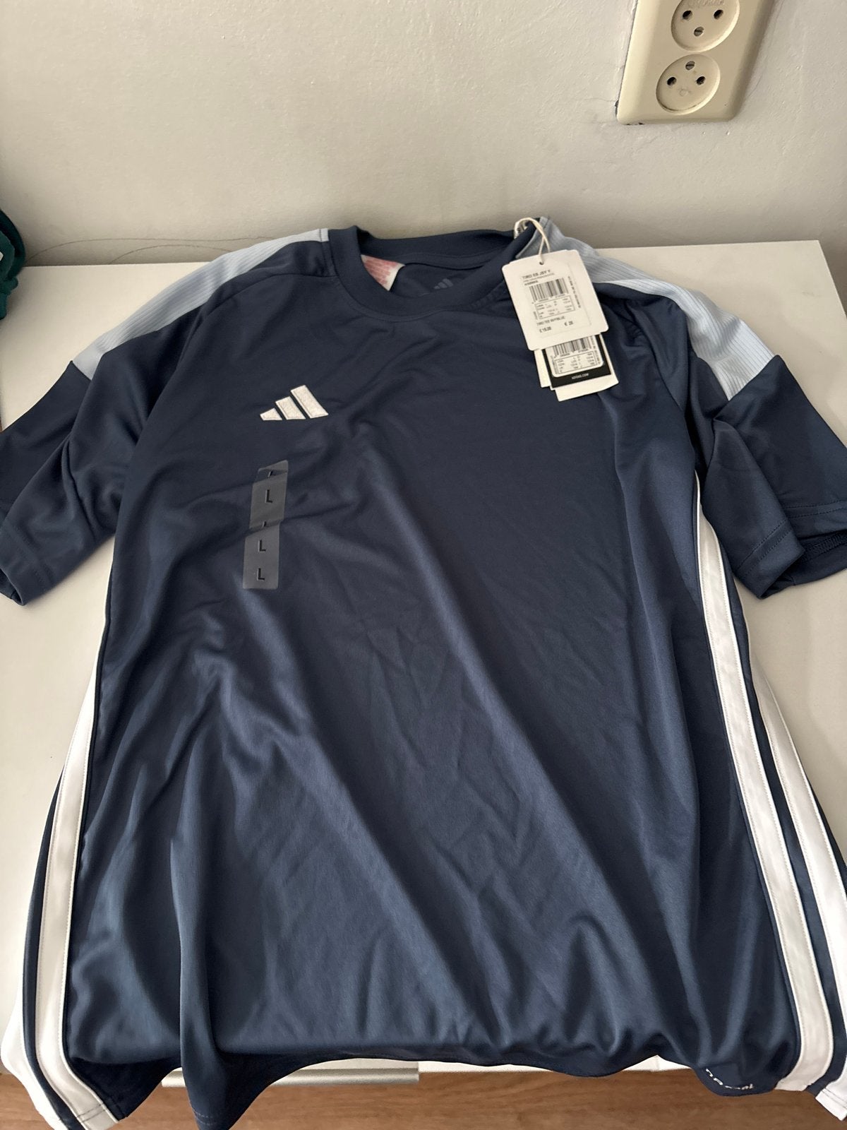 Adidas Trainingsset - Shirt en Broekje kids maat L, Maat XS of kleiner, Ophalen of Verzenden, Nieuw, Set