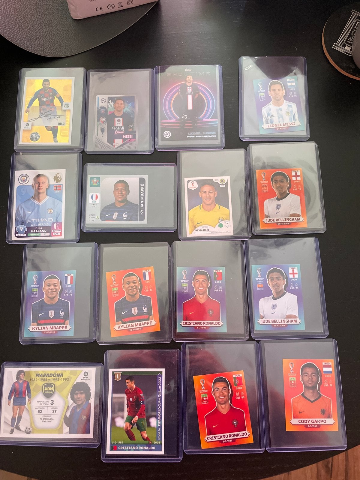 Voetbalplaatjes en stickers - Messi, Ronaldo, Mbappé, Haalan, Ophalen of Verzenden, Zo goed als nieuw, Stickers en Plaatjes