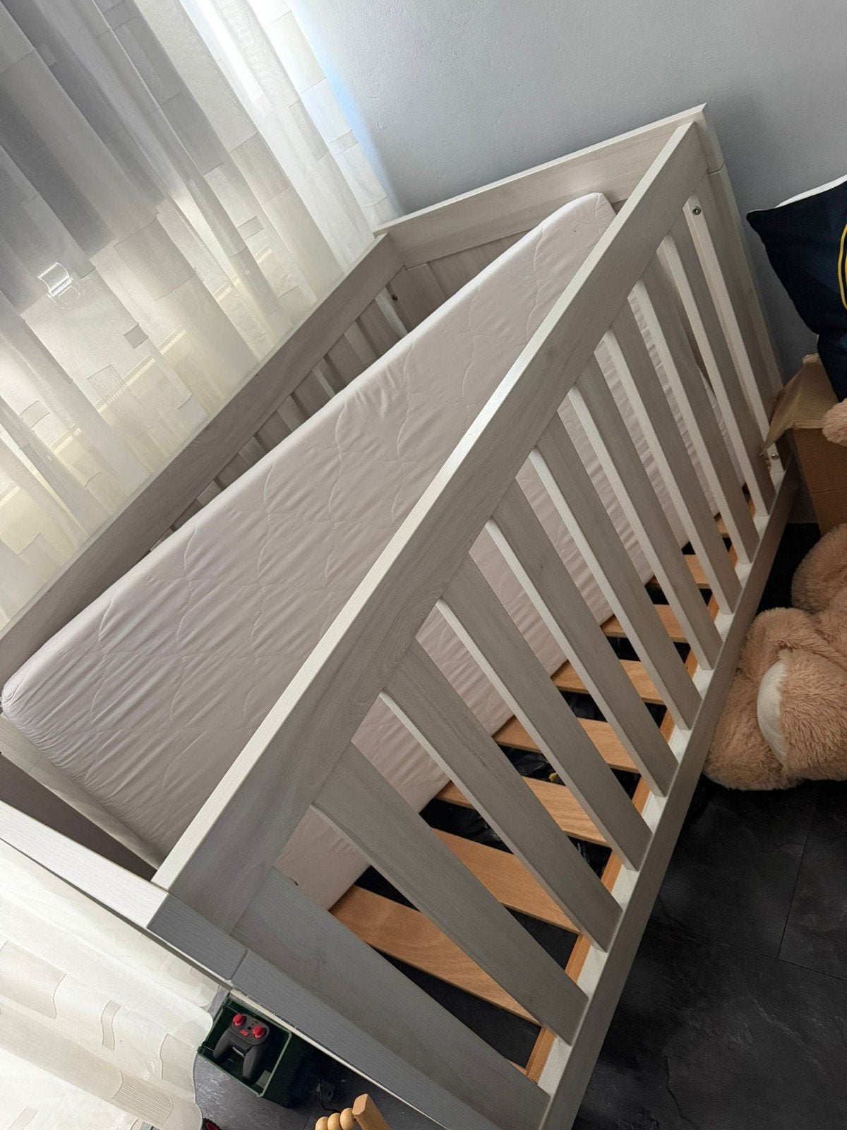 Complete babykamer: Ledikant, Commode en Kledingkast, Ophalen, 50 tot 70 cm, Zo goed als nieuw, 75 tot 100 cm