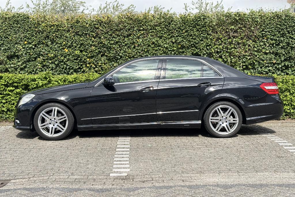 Mercedes-Benz E200AMG, CARPLAY, ECC-AIRCO, CRUISE, XENON/LED, Euro 5, Achterwielaandrijving, Zwart, 4 cilinders