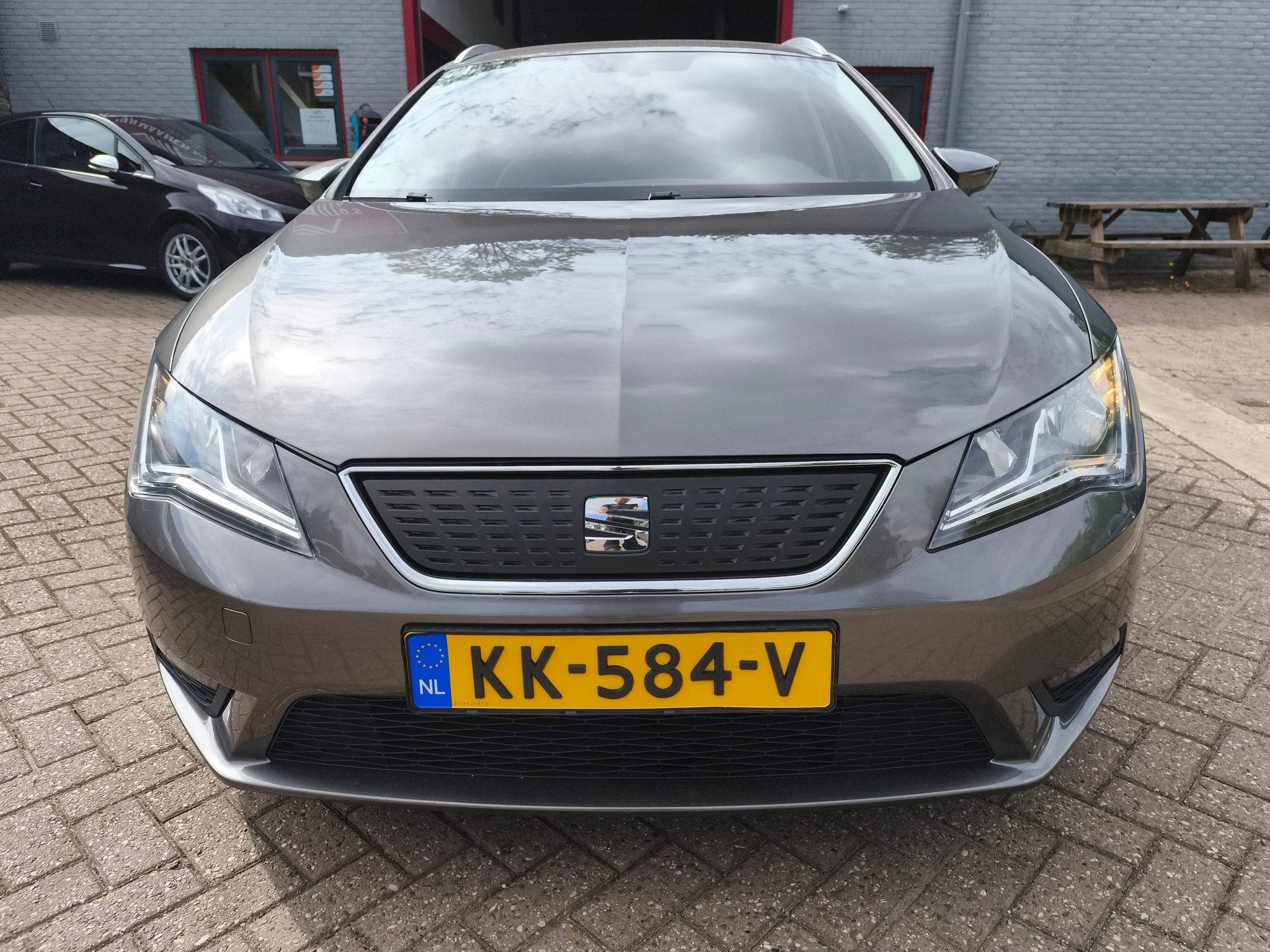 SEAT Leon ST 1.0 EcoTSI Style Connect (bj 2016), Auto's, Gebruikt, Leon, 610 kg, Origineel Nederlands
