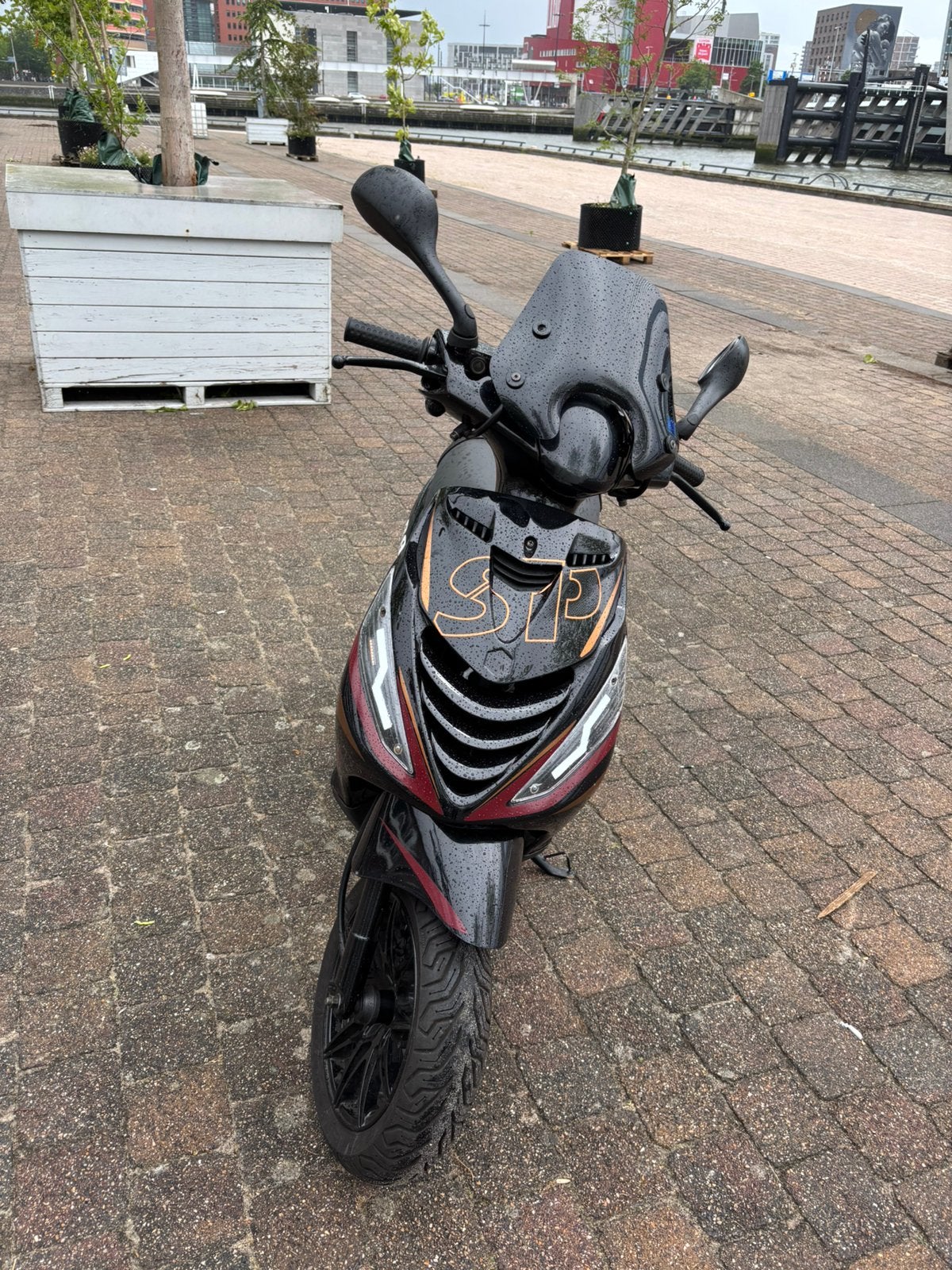 Piaggio zip 70cc, Fietsen en Brommers, Scooters | Piaggio, Ophalen, Zo goed als nieuw, Tweetakt, Zip