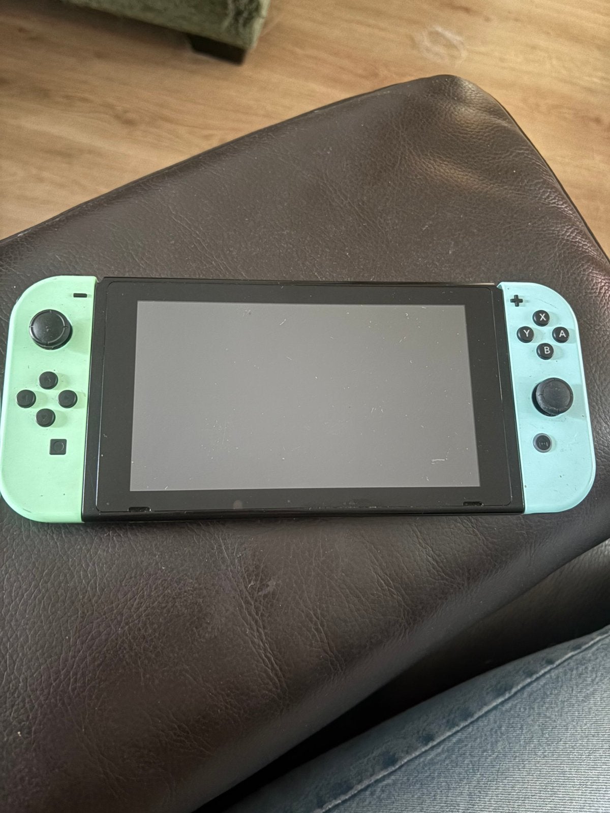Nintendo switch, Ophalen, Zo goed als nieuw, Met 2 controllers, Switch Original