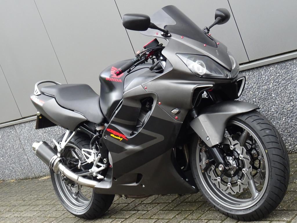 Honda CBR 600 F (bj 2002), Bedrijf, Sport
