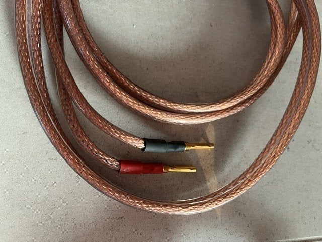 Audio cables Van Damme, banana plug, 2m - 2 pieces, Ophalen of Verzenden, Gebruikt, 2 tot 5 meter, Luidsprekerkabel