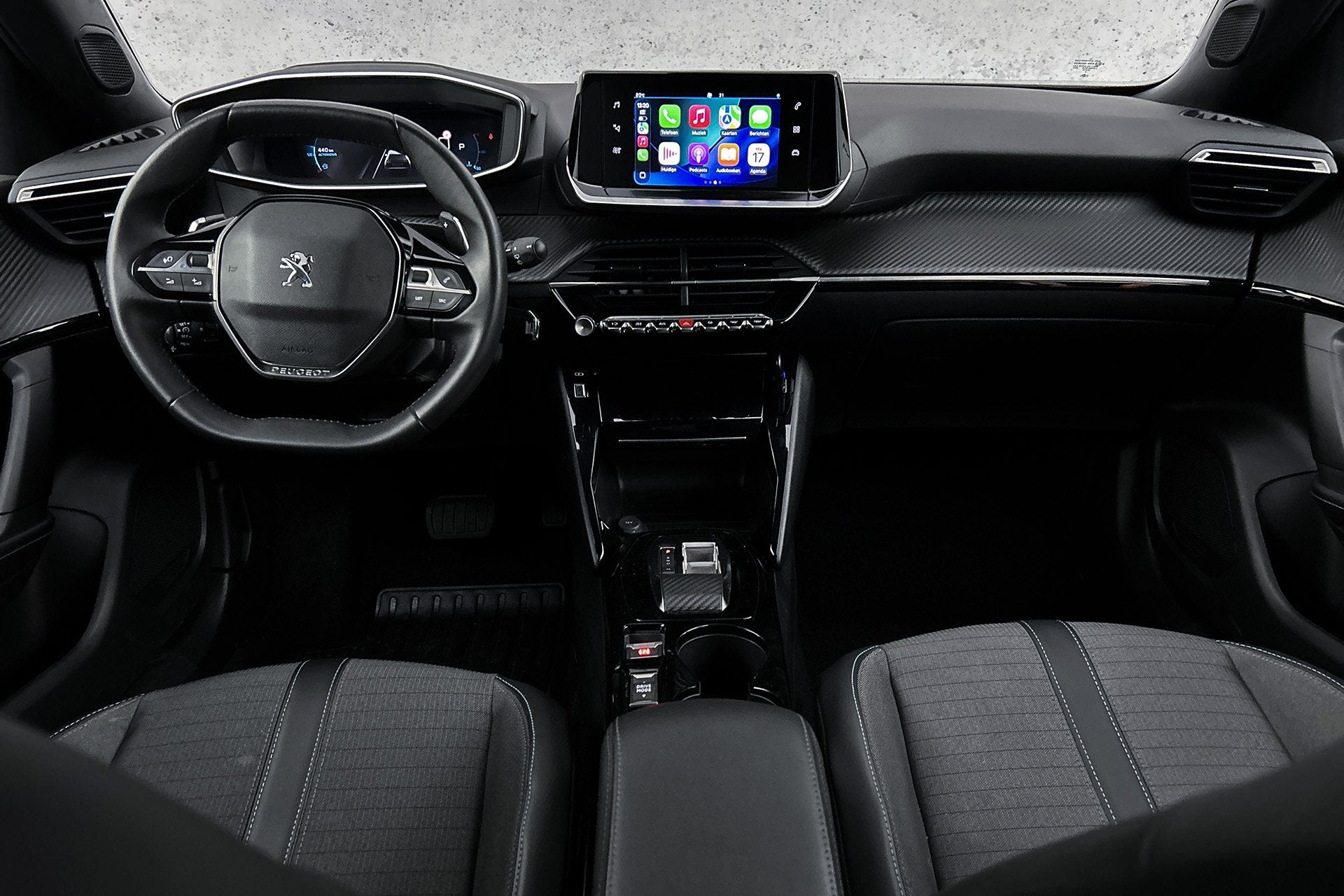 Peugeot 2008 1.2 PureTech 130 GT | Camera | Half leder | LED, Auto's, Gebruikt, Met garantie (alle), Leder en Stof, 1180 kg