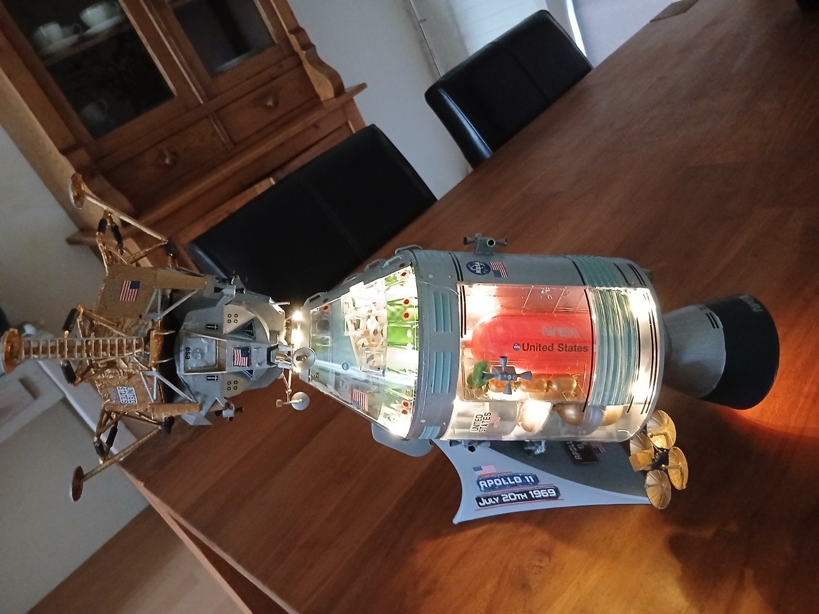 Uniek Apollo 11 Maanlander en Commando Module Model, Gebruikt, Groter dan 1:72, Vliegtuig, Ophalen
