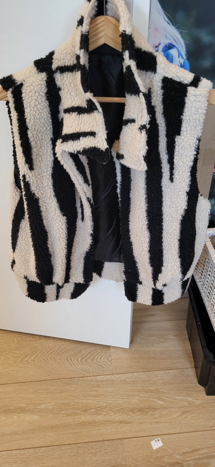 DZine Bodywarmer/Vachtje 176 Nieuwstaat!, Kinderen en Baby's, Ophalen of Verzenden, Zo goed als nieuw, Meisje, Jas