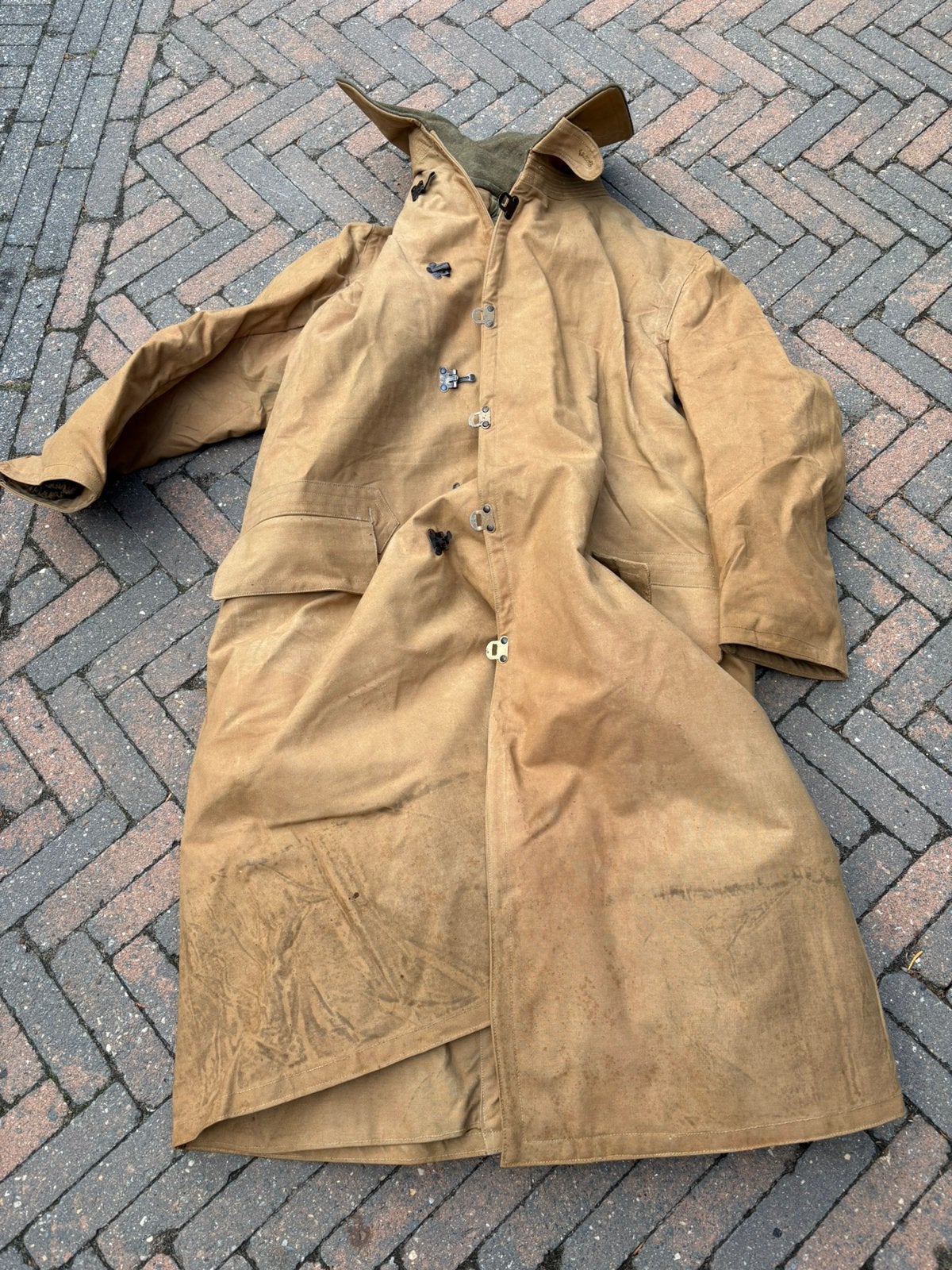 British WW2 Tropal Kapok Khaki Clip Front Coat, Ophalen, Engeland