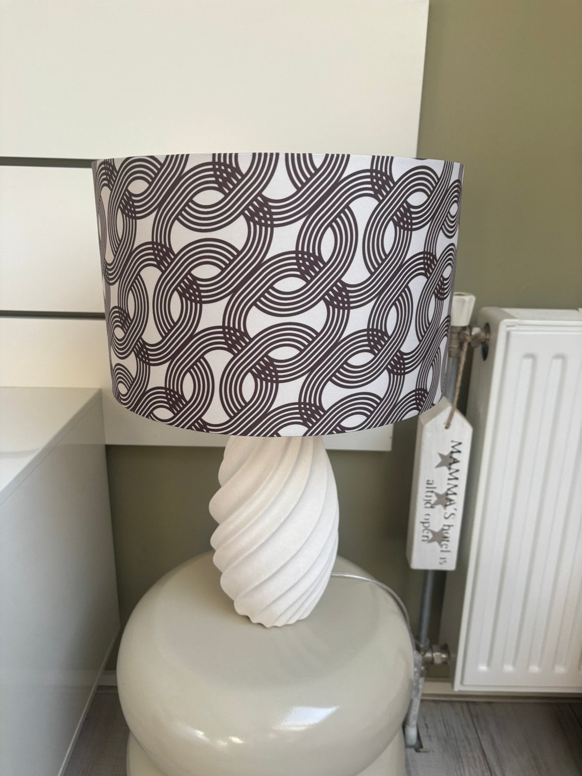 Nieuwe tafellamp nieuwe kap en nieuwr voet, Ophalen, 20 cm, Bruin, Rond