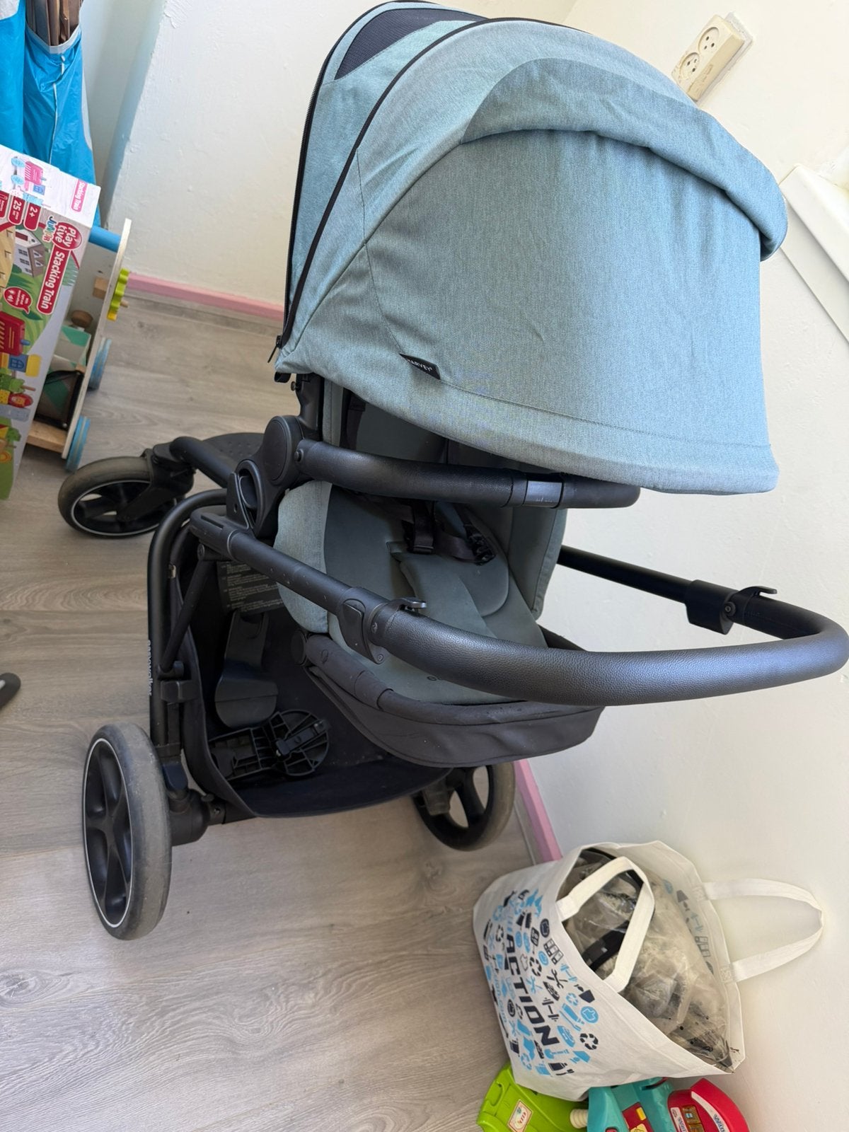 Easywalker harvey 3 (duo) kinderwagen Moet weg!, Kinderen en Baby's, Kinderwagens en Combinaties, Zo goed als nieuw, Verstelbare duwstang